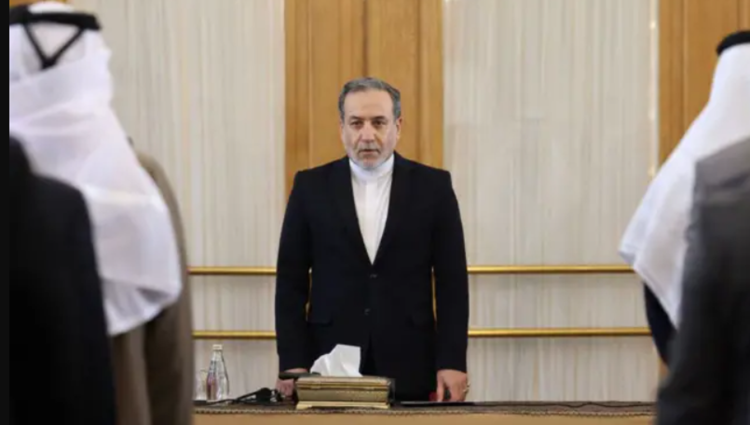 لماذا تضرب إيران دول الخليج؟