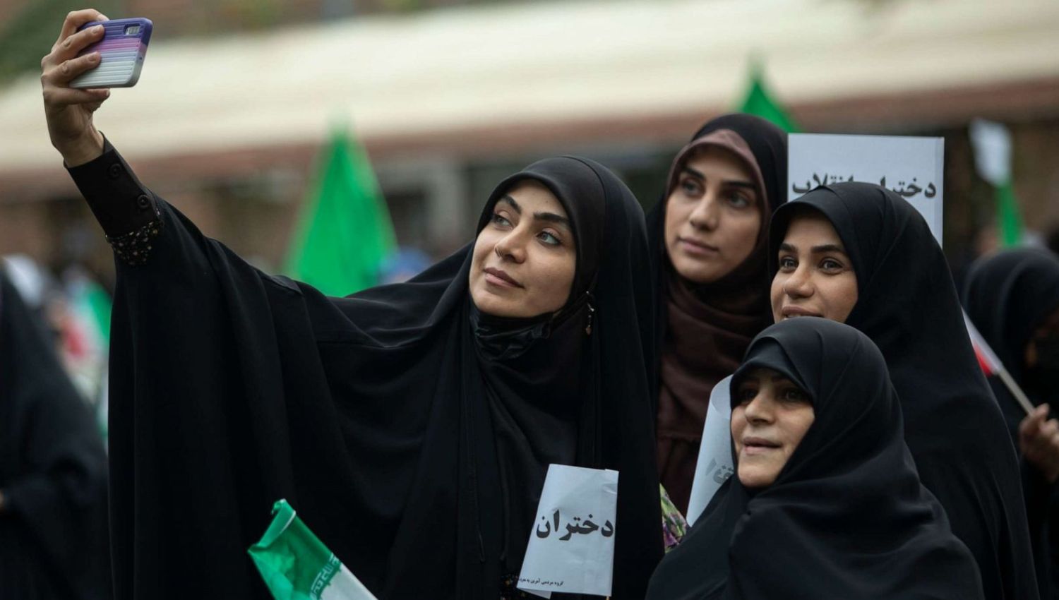المرأة في إيران: مسار تطوري أسرع من الدول المجاورة