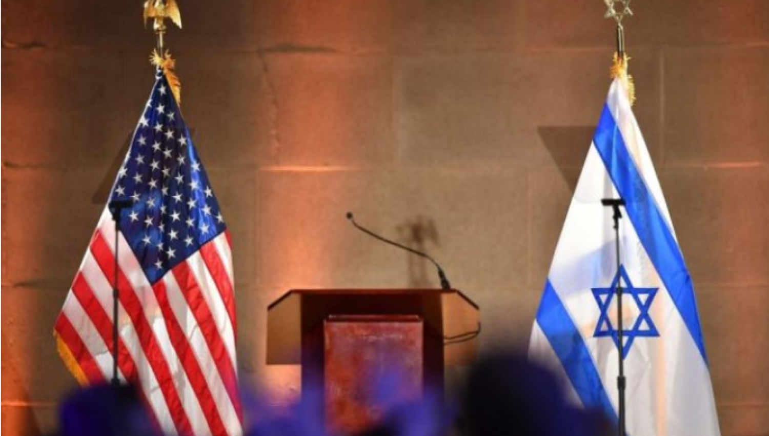 إسرائيل هيوم: على إسرائيل تقليص اعتمادها على واشنطن