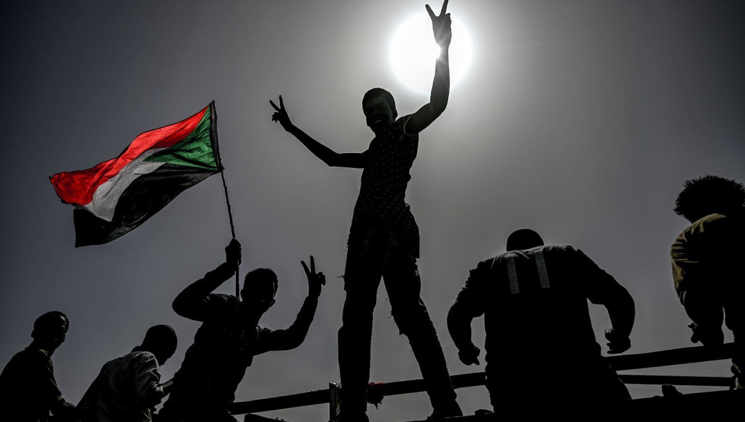 انقلاب السودان: العسكر هم الأقرب لإسرائيل وأمريكا