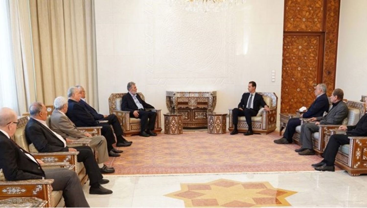 الرئيس الأسد: أبواب سوريا مفتوحة لكل فصائل المقاومة