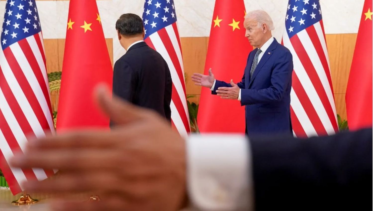 فورين أفيرز: السياسة الأمريكية مع الصين تضر بواشنطن