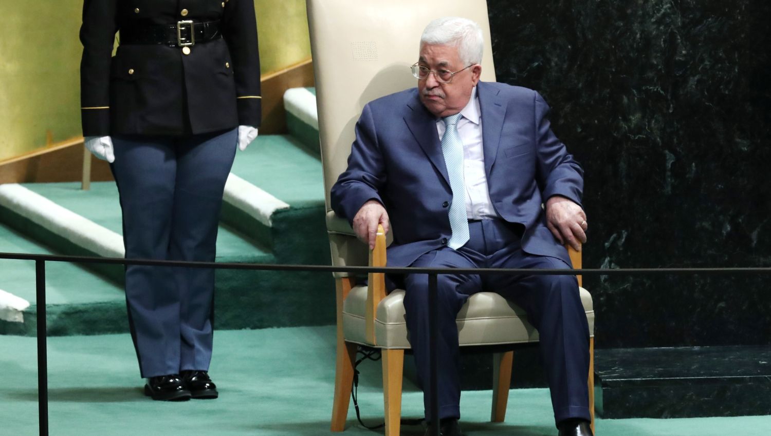 من يخلف الرئيس عباس؟ 