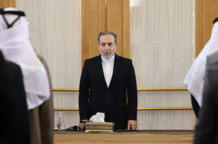 لماذا تضرب إيران دول الخليج؟