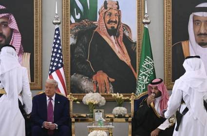 ملاحظات نقدية على خطاب ترامب في الرياض: زيارة تاريخية؟