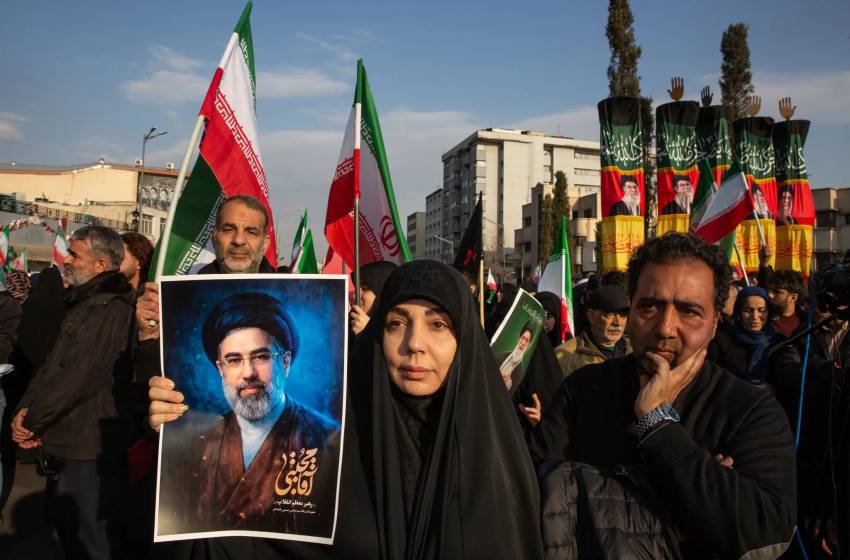 استمرار نهج الخميني والخامنئي: ملامح الاستراتيجية في خطاب السيد مجتبى الأول