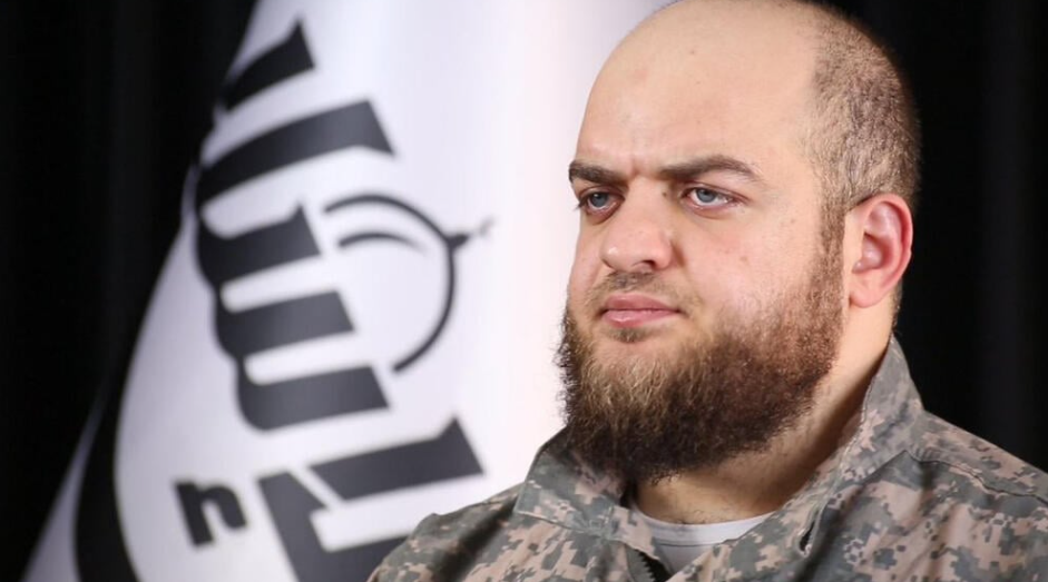 المتحدث السابق باسم تنظيم جيش الإسلام الإرهابي "إسلام علوش" الذي أجرى مقابلة مع تسوركوف
