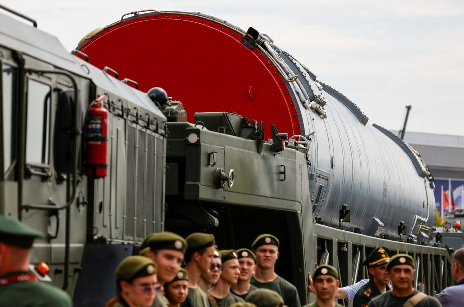 صاروخ Avangard الذي تفوق سرعته سرعة الصوت في موسكو الشهر الماضي/ رويترز